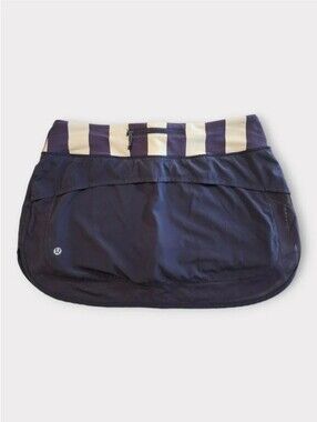 Size 10 - Lululemon Hotty Hot Skirt *4-way Stretch